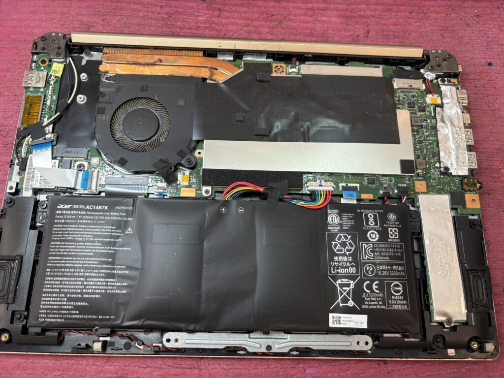 ทำความสะอาดโน๊ตบุ๊ค Acer เสร็จแล้ว เครื่องเย็น พัดลมเงียบ ร้านวีแคนฟิก