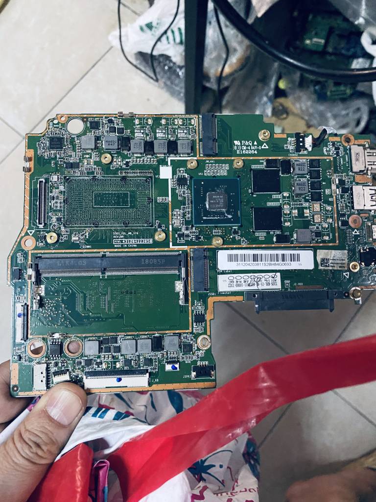 ซ่อมโน๊ตบุ๊ค Lenovo 330s อาการเมนบอร์ดช็อต ลูกค้าส่งจากน้ำพอง โดยศูนย์ซ่อมคอมพิวเตอร์ครบวงจร ขอนแก่น